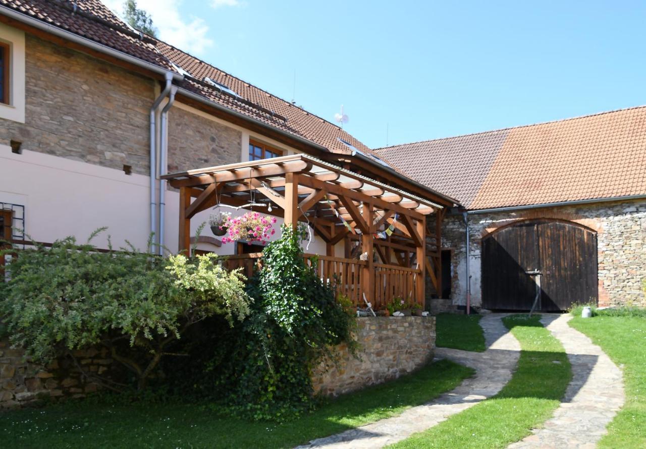 Apartmany Kamenka Micovice 外观 照片